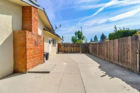 Exterior - 1488 Whittier Ave, Clovis, CA 93611 photo 9 of 9