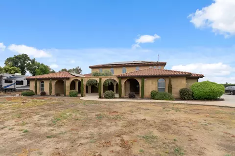 Exterior - 17703 El Camino Rd, Madera, CA 93636 photo 1 of 13