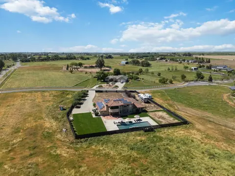 View/Area - 17703 El Camino Rd, Madera, CA 93636 photo 16 of 18