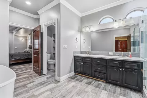 Bath - 17703 El Camino Rd, Madera, CA 93636 photo 4 of 5