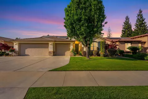 1631 Kamm Ave, Kingsburg, CA 93631