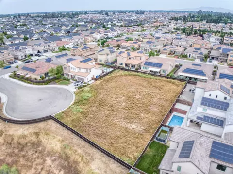 4269 Alissa Ave, Clovis, CA 93619 photo 16