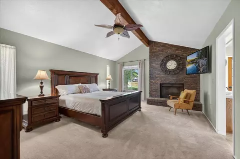Bedroom - 11640 E Sierra Ave, Clovis, CA 93619 photo 3 of 6