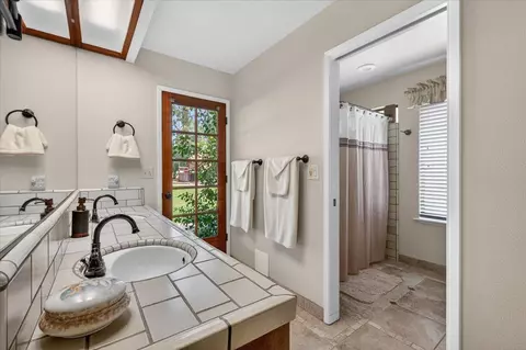 Bath - 11640 E Sierra Ave, Clovis, CA 93619 photo 4 of 7
