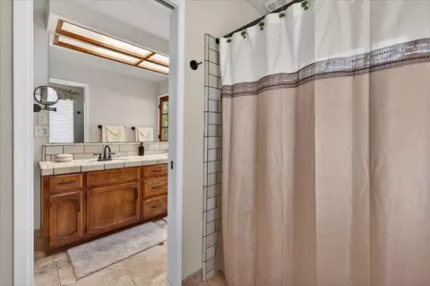 Bath - 11640 E Sierra Ave, Clovis, CA 93619 photo 6 of 7