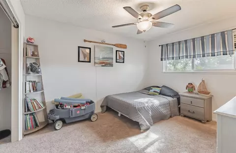 Bedroom - 911 Stanford Ave, Clovis, CA 93611 photo 2 of 3