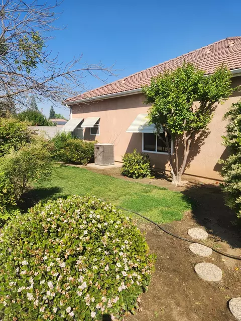 Exterior - 2684 Armstrong Ave, Clovis, CA 93611 photo 9 of 9