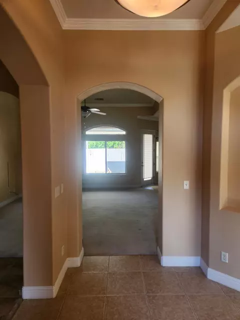 Entry Way - 2684 Armstrong Ave, Clovis, CA 93611 photo 2 of 5