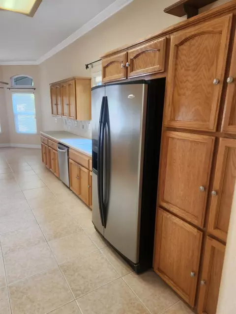 Kitchen - 2684 Armstrong Ave, Clovis, CA 93611 photo 1 of 4