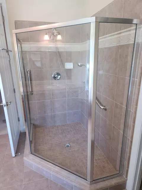 Bath - 2684 Armstrong Ave, Clovis, CA 93611 photo 7 of 7