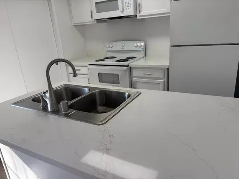 Kitchen - 2231 Sylmar Ave #1, Clovis, CA 93612 photo 3 of 6