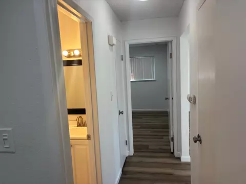 Entry Way - 2231 Sylmar Ave #1, Clovis, CA 93612 photo 1 of 1