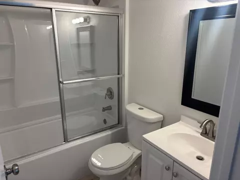 Bath - 2231 Sylmar Ave #1, Clovis, CA 93612 photo 3 of 3