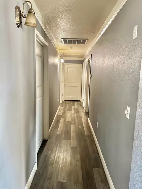 Entry Way - 3237 Whittier Ave, Clovis, CA 93611 photo 1 of 1