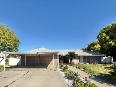 6928 E Lane Ave, Fresno, CA 93727