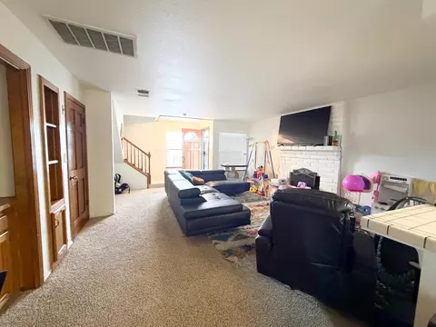 Living - 505 S Del Norte Ave, Kerman, CA 93630 photo 2 of 2