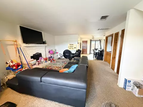 Living - 505 S Del Norte Ave, Kerman, CA 93630 photo 1 of 2
