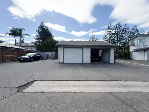 Exterior - 505 S Del Norte Ave, Kerman, CA 93630 photo 4 of 5