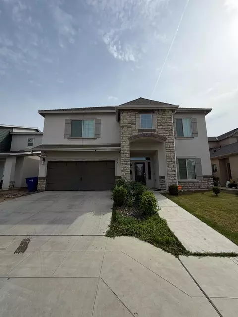 5952 E Truman Ave, Fresno, CA 93727