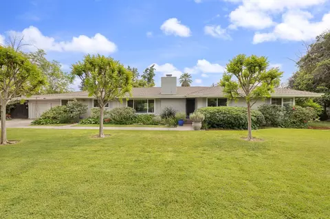 324 E Hampton Way, Fresno, CA 93704