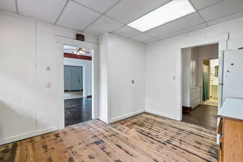 Entry Way - 3153 E Kerckhoff Ave, Fresno, CA 93702 photo 3 of 3