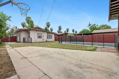 Exterior - 3153 E Kerckhoff Ave, Fresno, CA 93702 photo 5 of 8