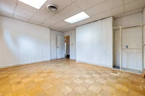 Bedroom - 3153 E Kerckhoff Ave, Fresno, CA 93702 photo 1 of 6