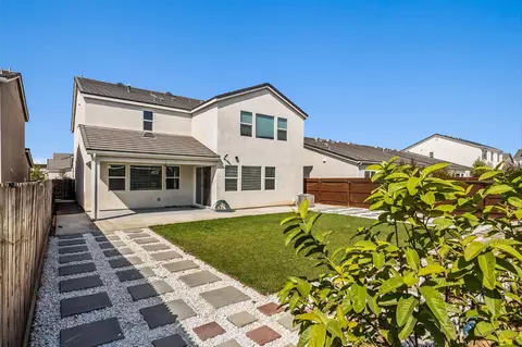 Exterior - 153 Boulder Dr S, Madera, CA 93636 photo 3 of 4