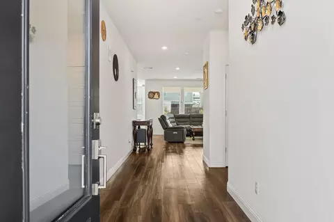 Entry Way - 153 Boulder Dr S, Madera, CA 93636 photo 2 of 8