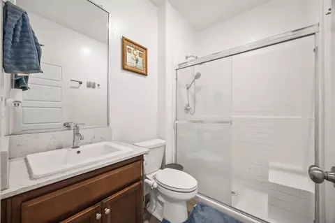 Bath - 153 Boulder Dr S, Madera, CA 93636 photo 1 of 3