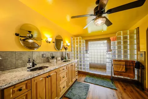 Bath - 37491 Verde Ave, Madera, CA 93636 photo 1 of 6