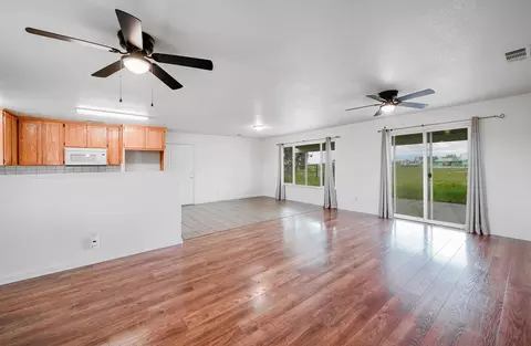 Living - 37491 Verde Ave, Madera, CA 93636 photo 3 of 5