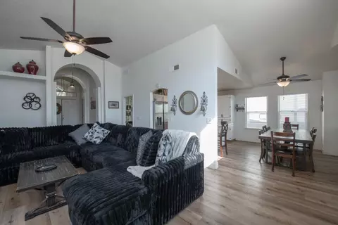 Other - 701 Mcarthur Ave, Clovis, CA 93611 photo 3 of 11