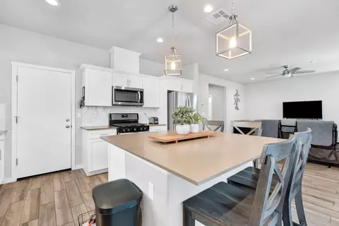 Kitchen - 3875 Roberts Ave, Clovis, CA 93619 photo 4 of 4