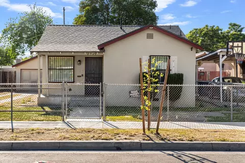 2312 S Holly Ave, Fresno, CA 93706