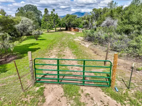 53899 Dogwood Dr, North Fork, CA 93643