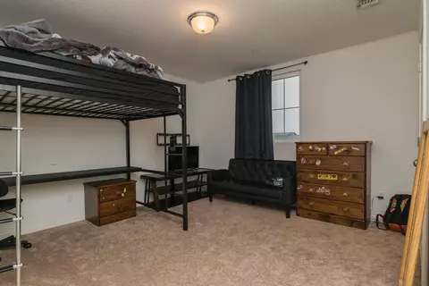Bedroom - 1945 E Gum Ave, Reedley, CA 93654 photo 6 of 7