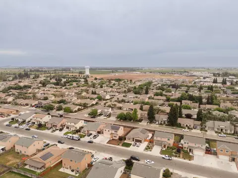 View/Area - 1945 E Gum Ave, Reedley, CA 93654 photo 3 of 4
