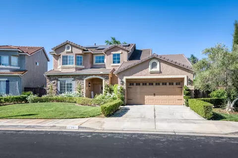 Exterior - 1736 N Holly Ave, Clovis, CA 93619 photo 3 of 15
