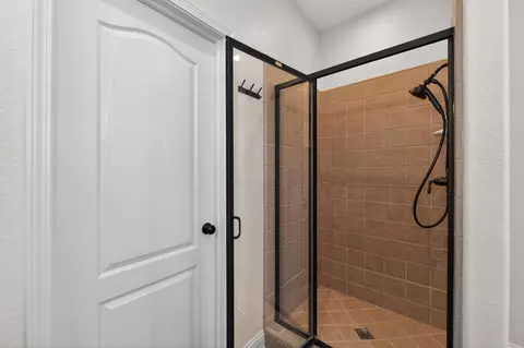 Bath - 1736 N Holly Ave, Clovis, CA 93619 photo 5 of 5