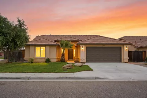 3579 Marina Dr, Madera, CA 93637