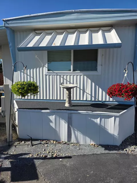 1724 Minnewawa Ave #164, Clovis, CA 93612