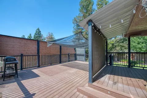 Exterior - 1323 Oak Ave, Clovis, CA 93611 photo 12 of 18