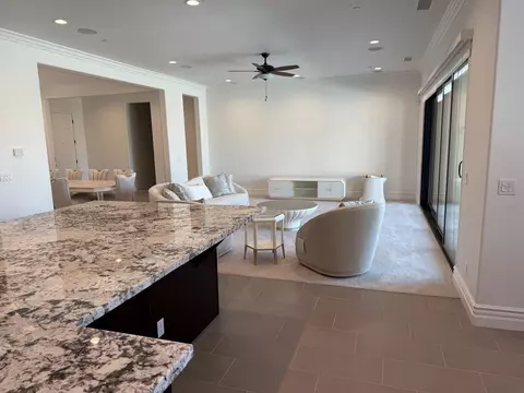 Living - 1015 Horizon, Madera, CA 93636 photo 2 of 2