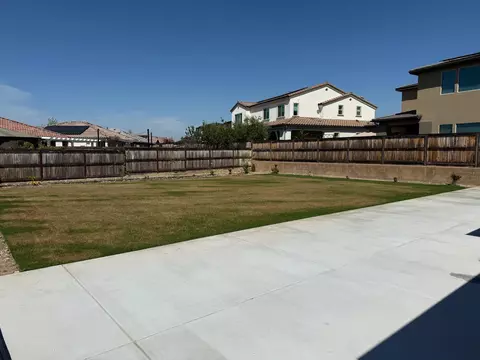 Exterior - 1015 Horizon, Madera, CA 93636 photo 3 of 3