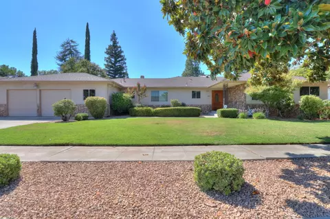 6265 N Colonial Ave, Fresno, CA 93704