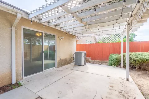 Exterior - 2671 Fremont Ave, Clovis, CA 93611 photo 5 of 5