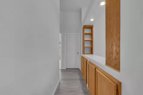 Entry Way - 2671 Fremont Ave, Clovis, CA 93611 photo 2 of 2