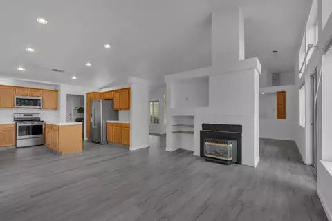 Living - 2671 Fremont Ave, Clovis, CA 93611 photo 3 of 4