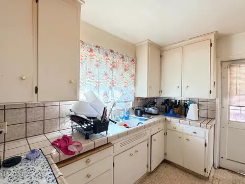 Kitchen - 15445 W E St, Kerman, CA 93630 photo 1 of 2